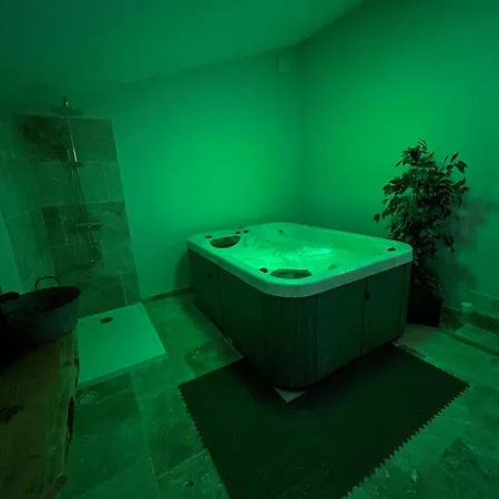 Villa Detente Jacuzzi